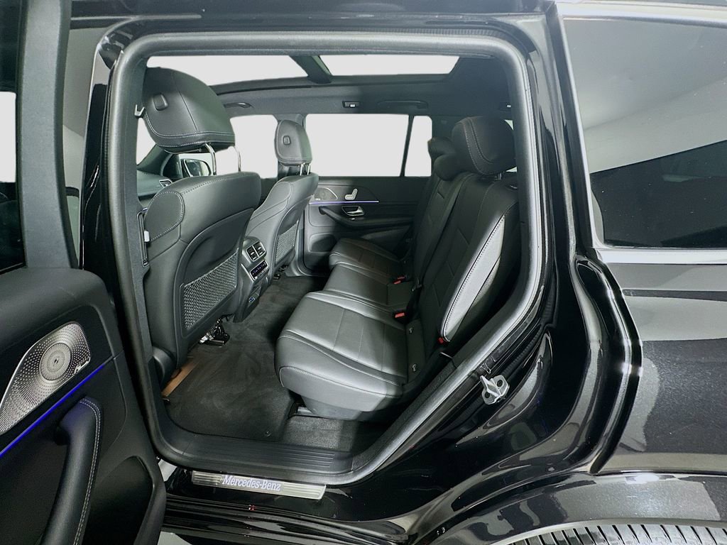 Used 2024 Mercedes-Benz GLS 450 4MATIC image 23