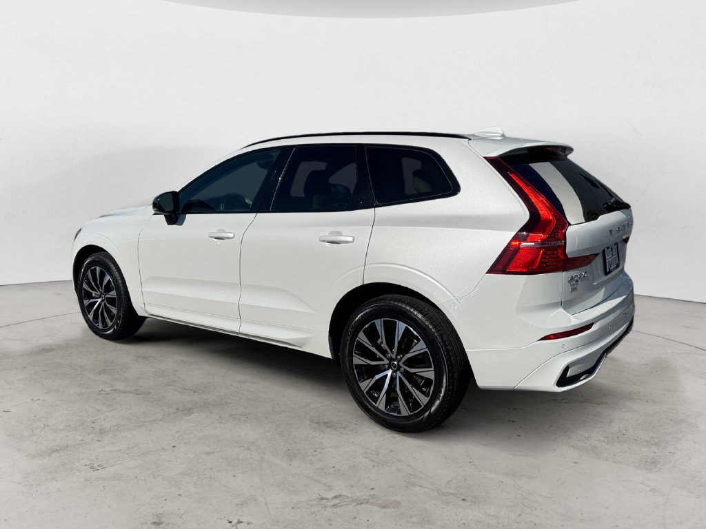 Certified 2024 Volvo XC60 B5 Core w/ Protection Package Premier AWD/4WD image 4