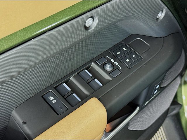 New 2026 Land Rover Defender 110 S image 20
