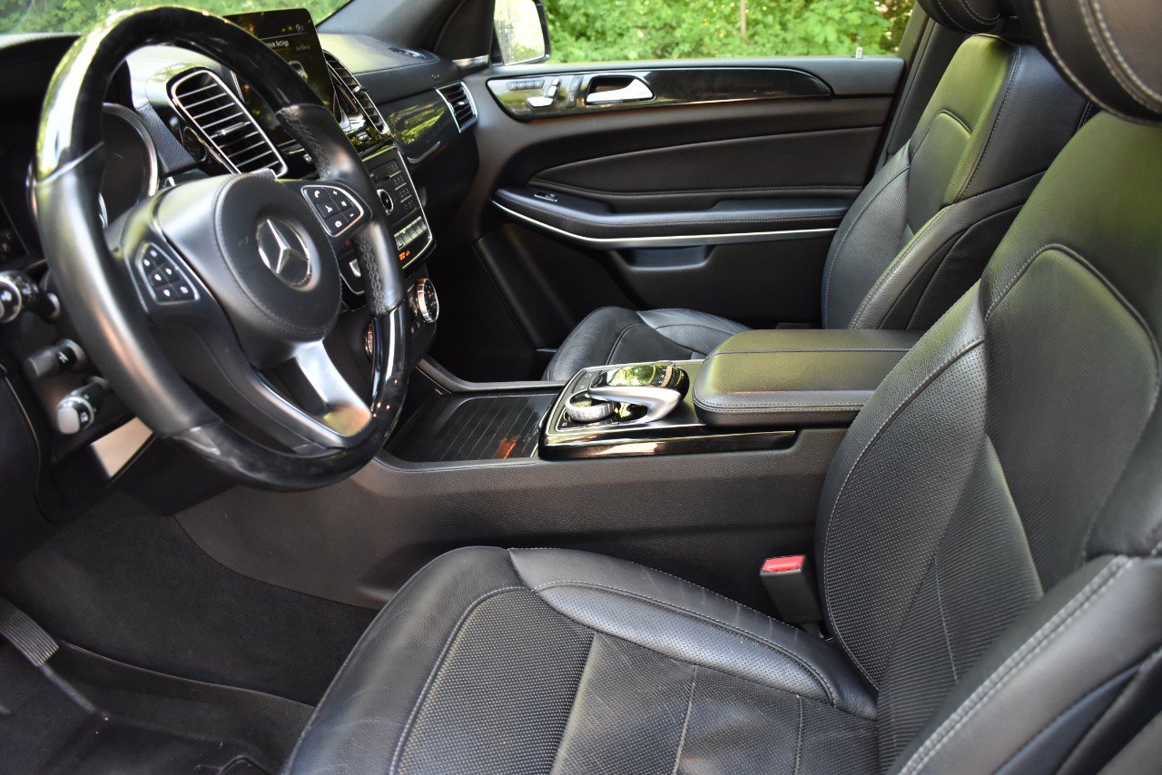 Used 2019 Mercedes-Benz GLS 550 4MATIC w/ Driver Assistance Package image 14