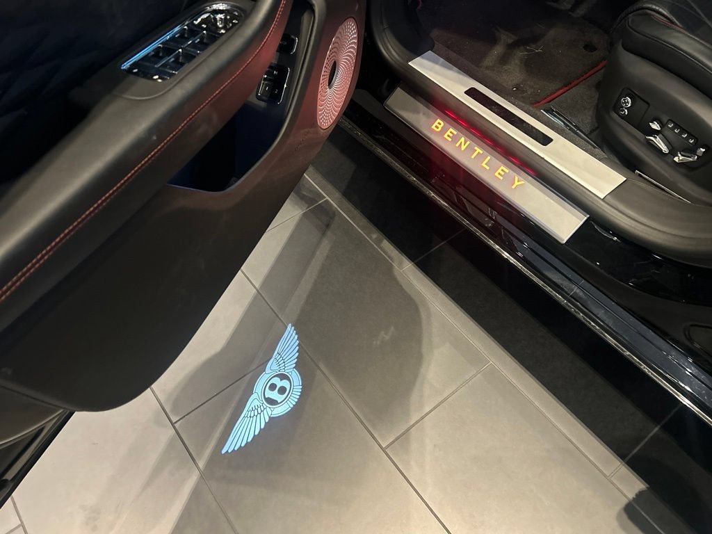 Used 2022 Bentley Flying Spur V8 AWD/4WD image 7