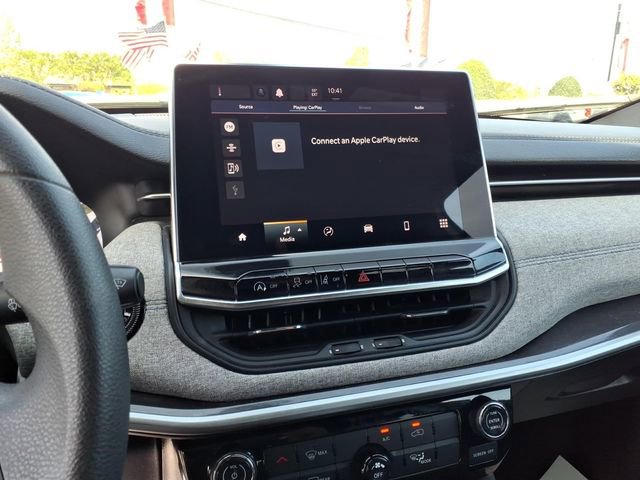 Used 2023 Jeep Compass Sport image 17