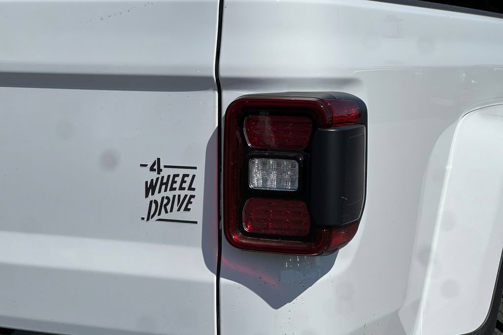 New 2026 Jeep Gladiator Mojave AWD/4WD image 25
