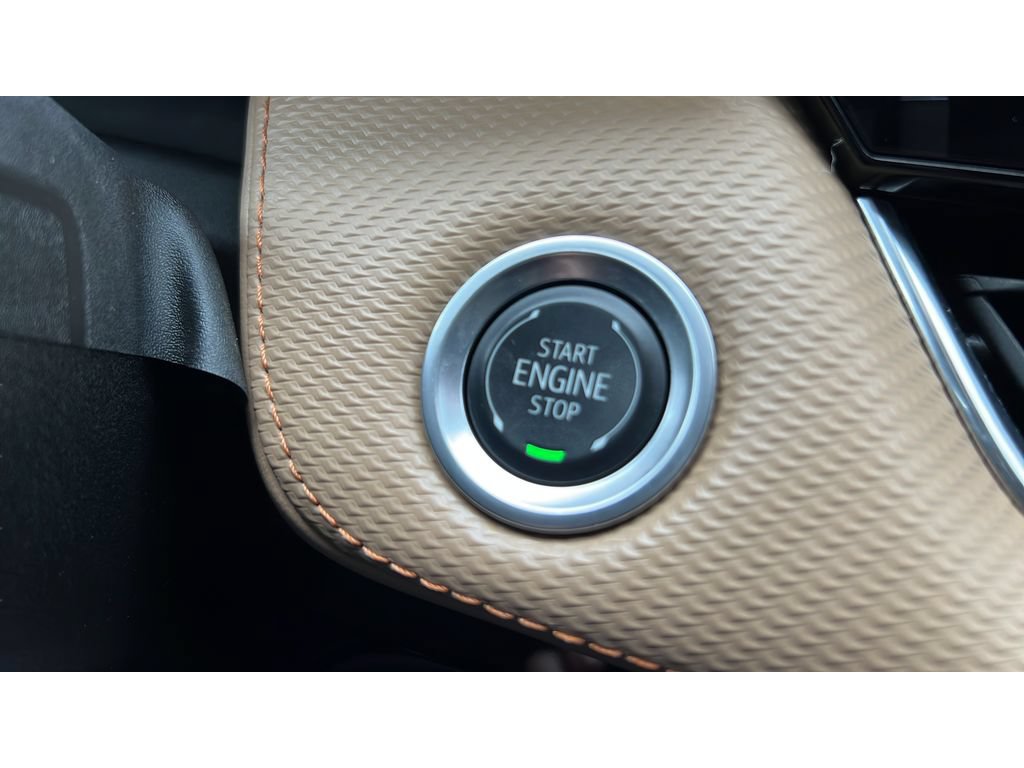 Certified 2025 Chevrolet Equinox ACTIV w/ Safety and Technology Package AWD/4WD image 21