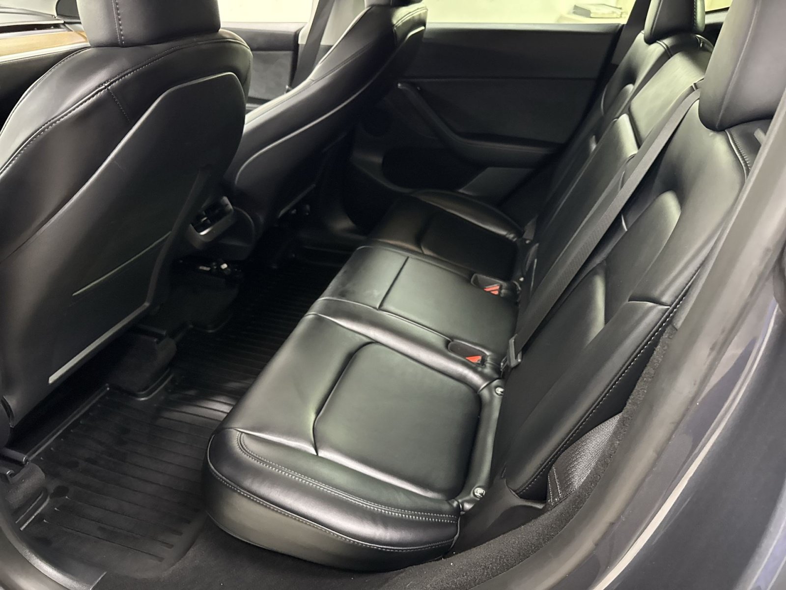 Used 2023 Tesla Model Y Long Range AWD/4WD image 37