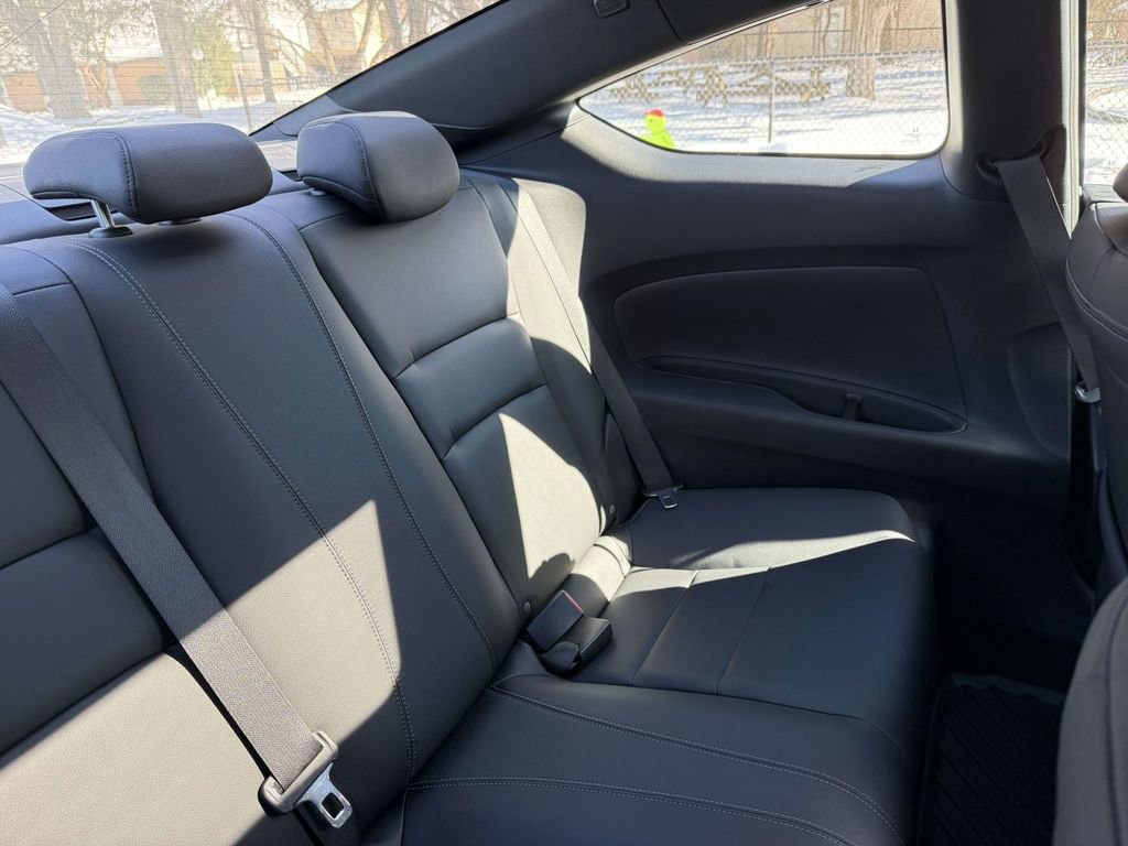 Used 2017 Honda Accord Touring image 16
