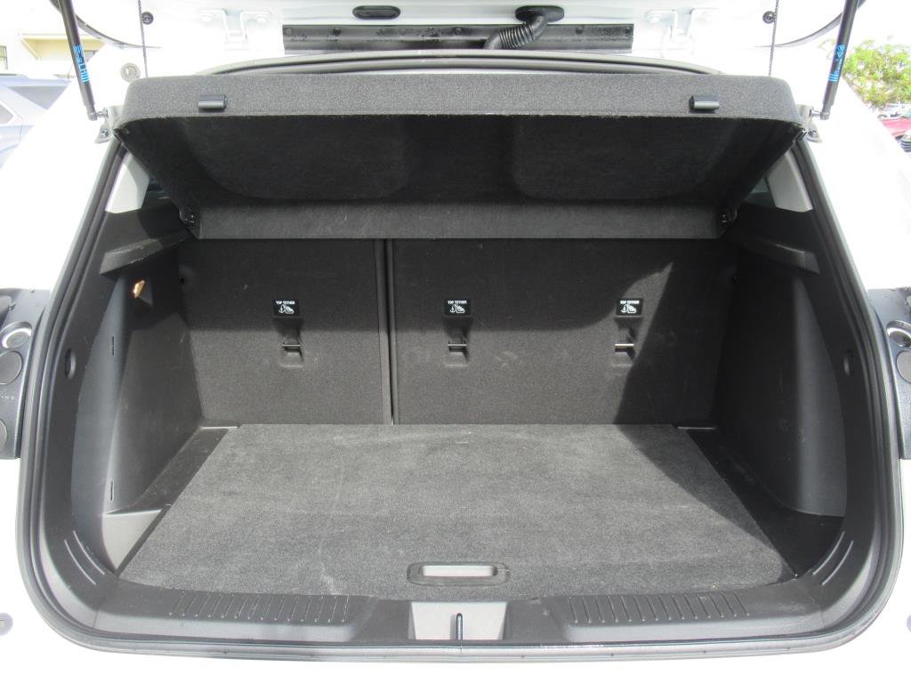 Used 2024 Chevrolet Trax LT w/ Driver Confidence Package image 29