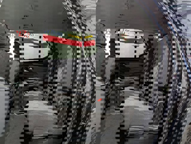 Used 2020 Chevrolet Traverse LT image 20