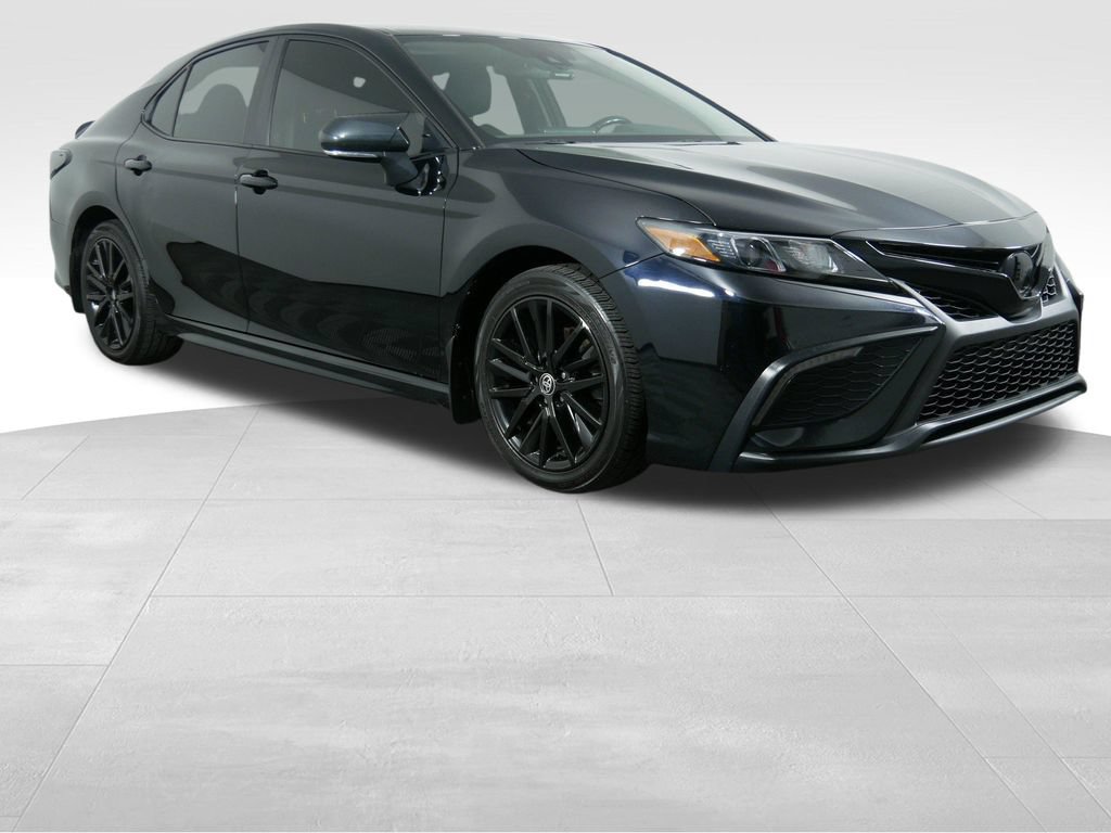 Used 2023 Toyota Camry SE FWD video 2