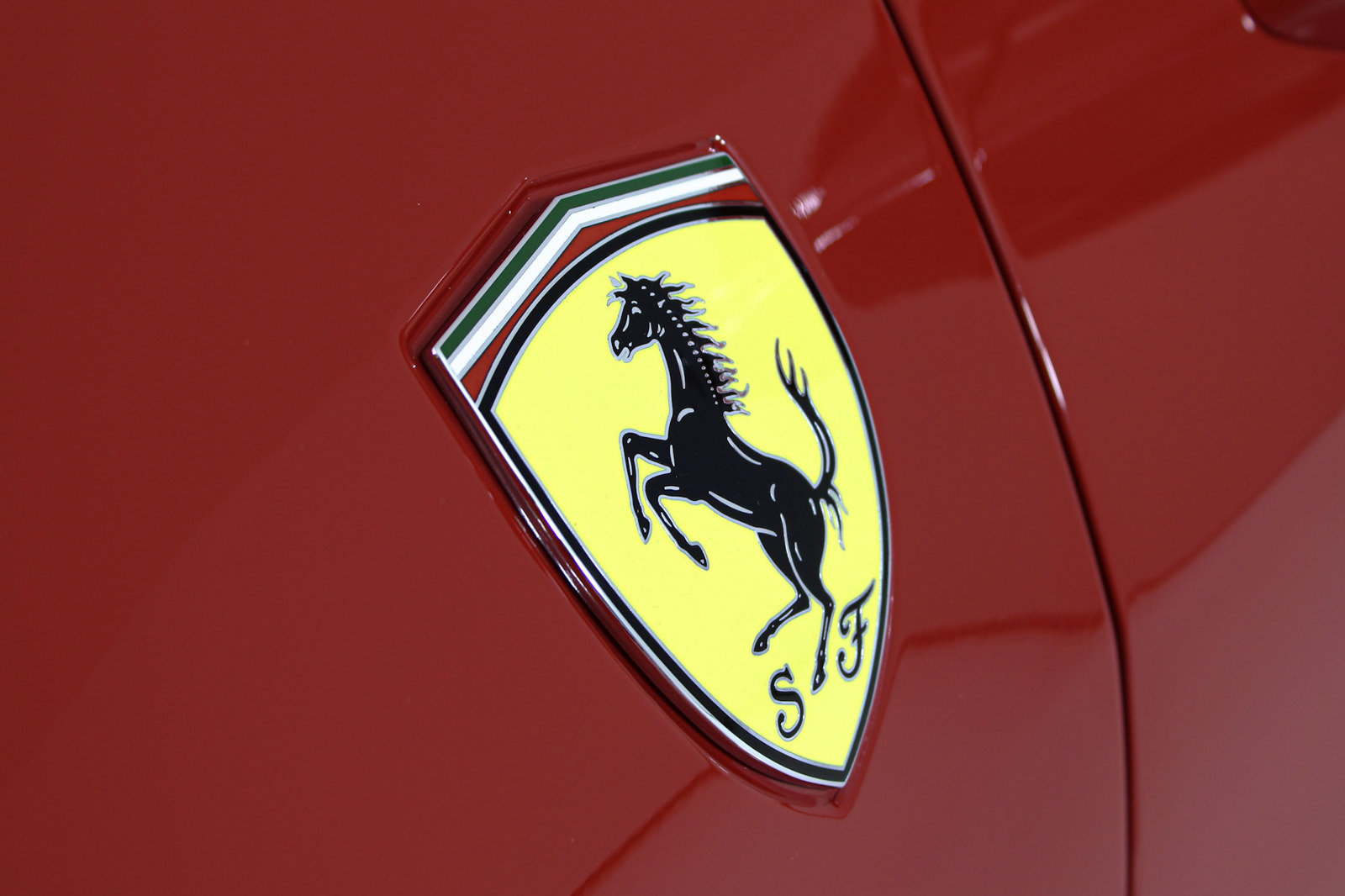 Certified 2015 Ferrari 458 Italia Coupe RWD image 38