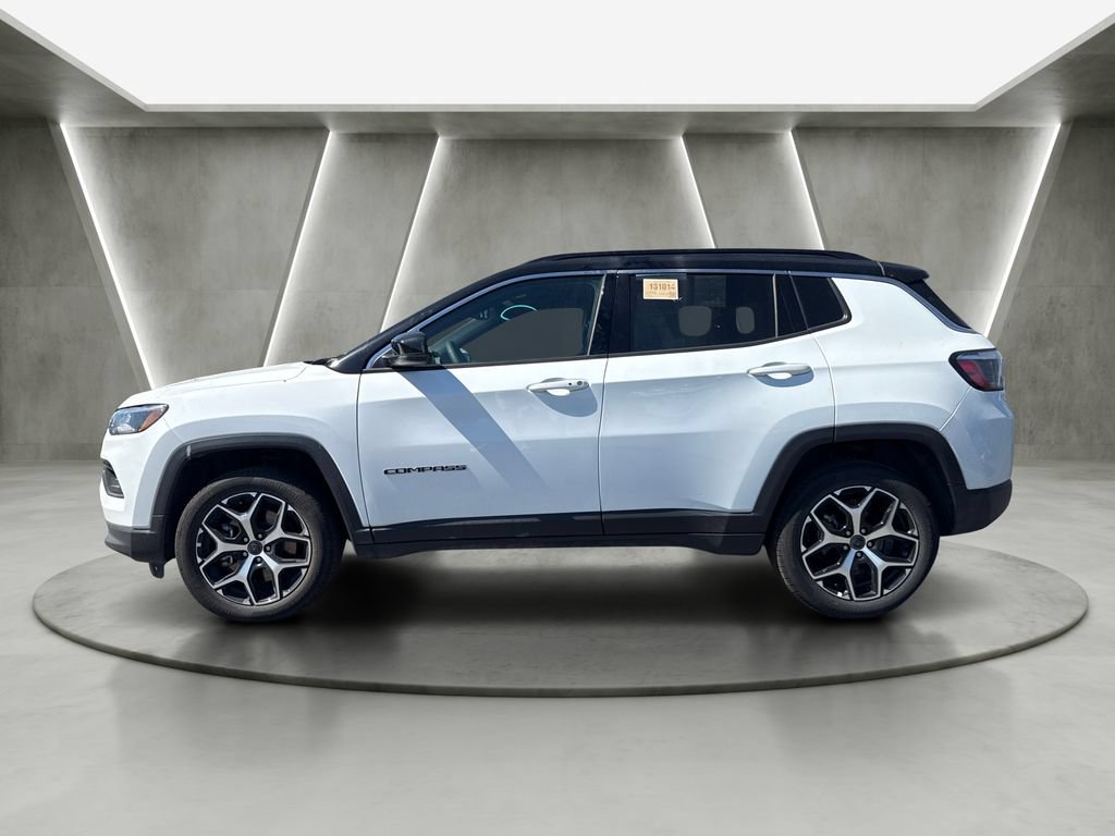 Used 2026 Jeep Compass Limited AWD/4WD image 2