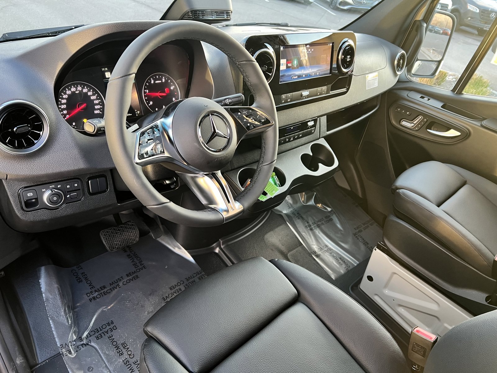 Used 2025 Mercedes-Benz Sprinter 2500 image 16