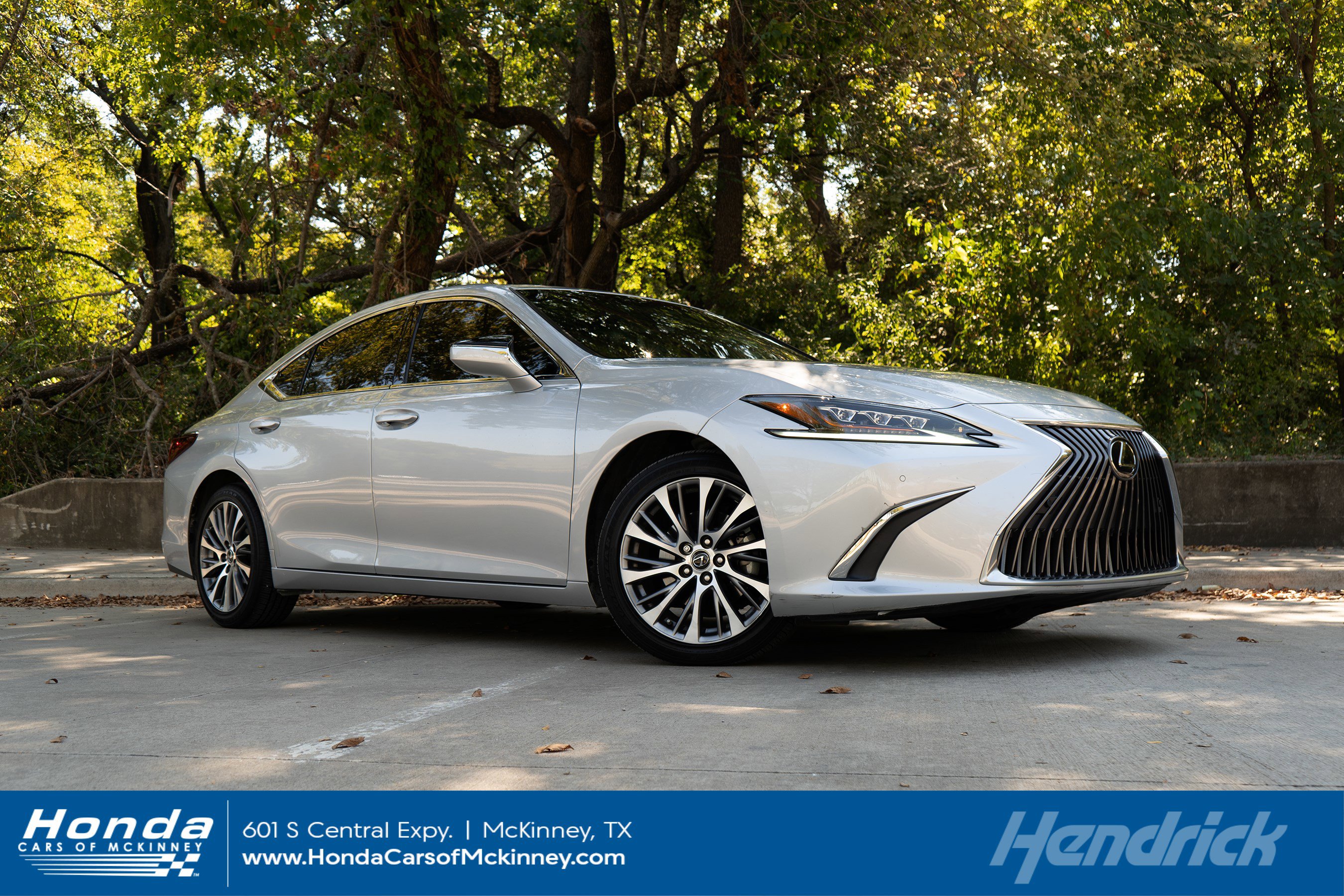 Used 2019 Lexus ES 350 w/ Luxury Package