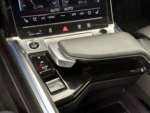 Used 2023 Audi e-tron Prestige w/ Prestige Package AWD/4WD image 17