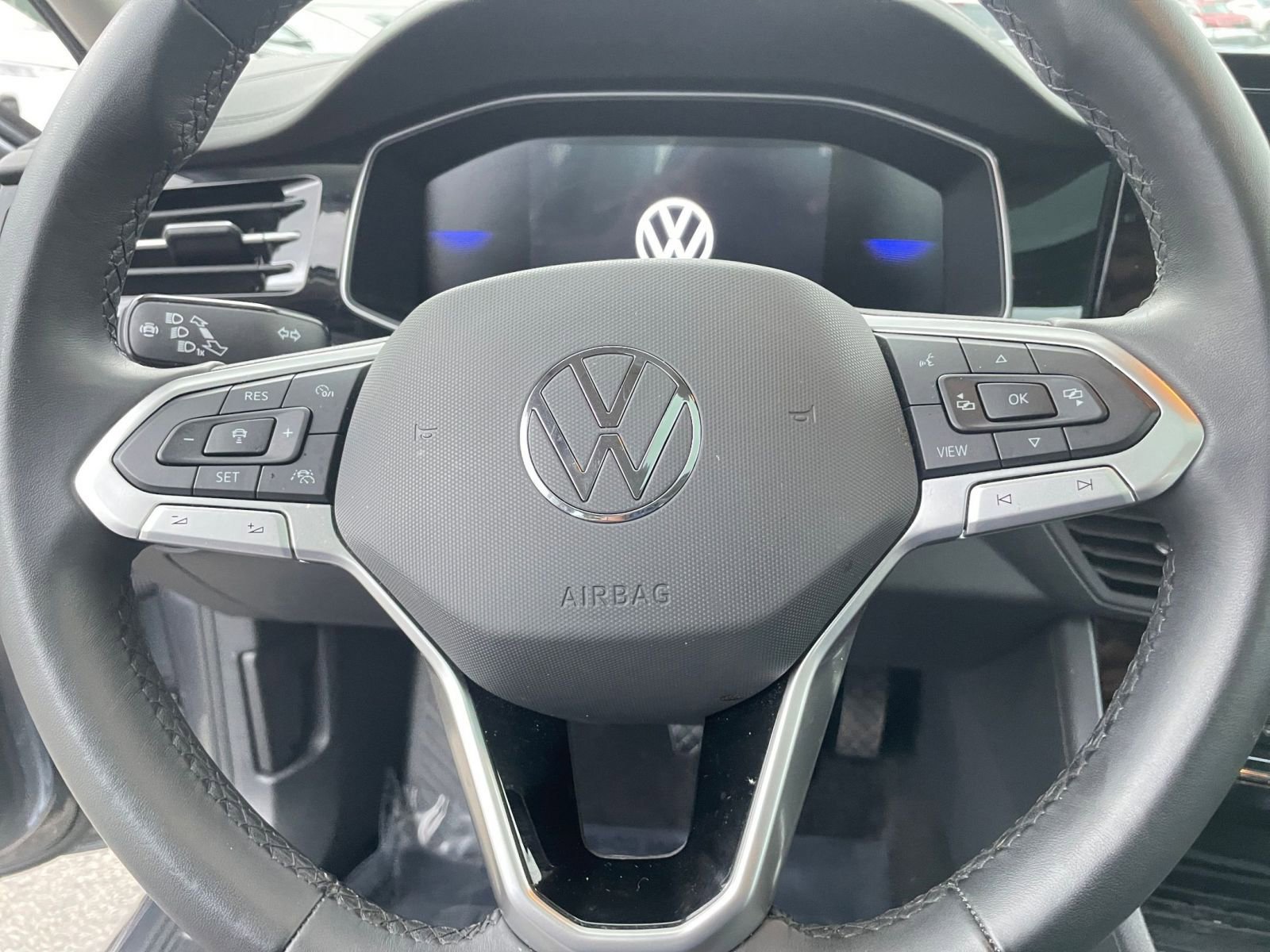 Used 2025 Volkswagen Jetta SE image 27