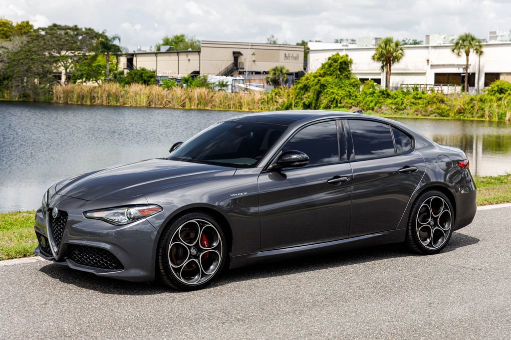 Used 2022 Alfa Romeo Giulia Veloce image 15