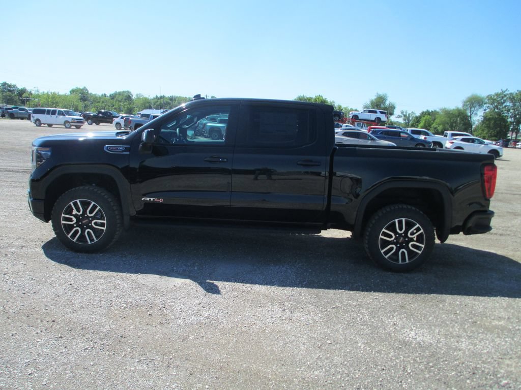 New 2026 GMC Sierra 1500 AT4 w/ AT4 Premium Package AWD/4WD image 11