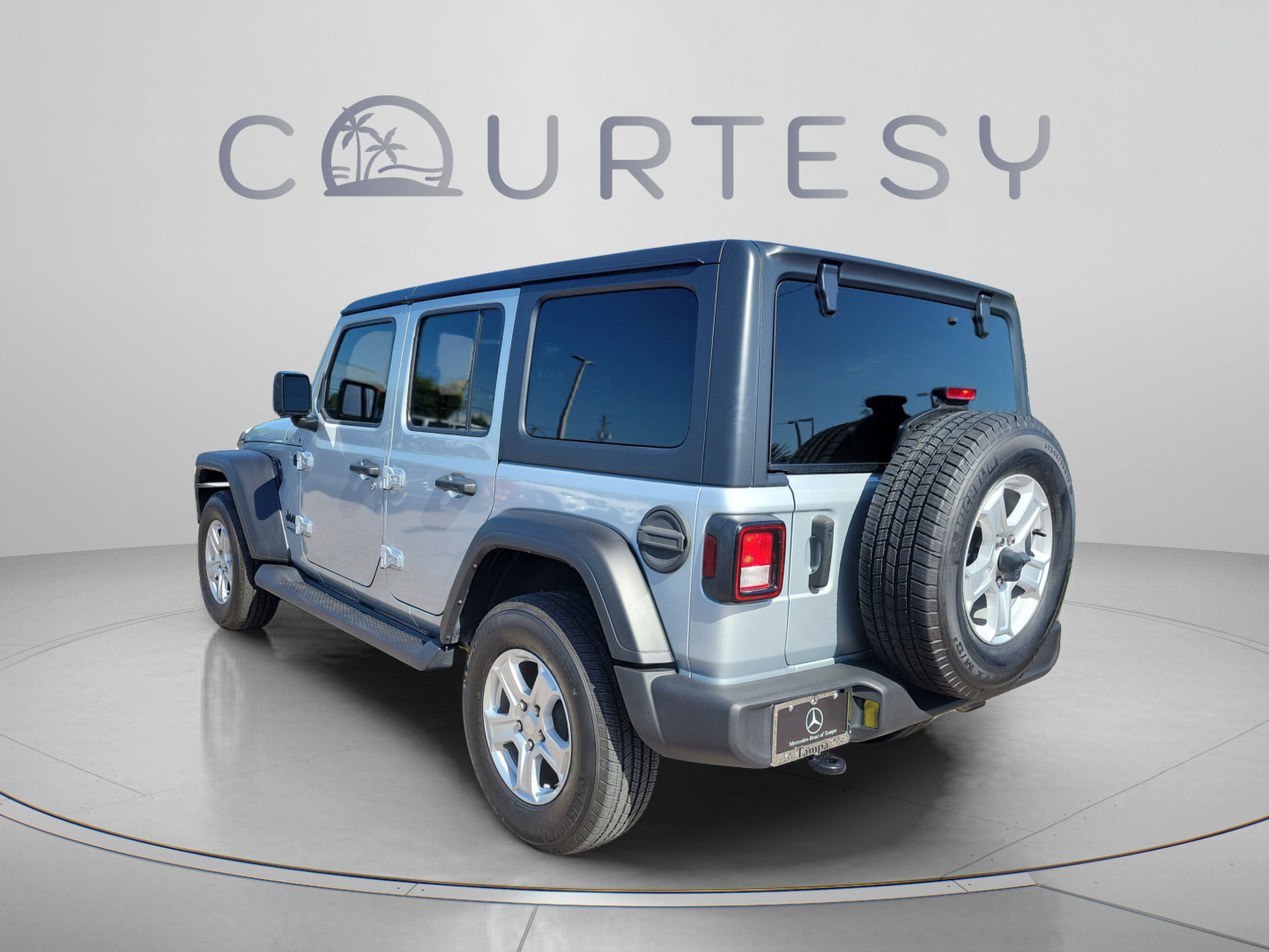 Used 2022 Jeep Wrangler Unlimited Sport AWD/4WD image 2