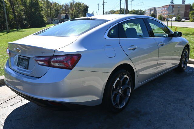 Used 2022 Chevrolet Malibu LT FWD image 5