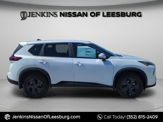 New 2026 Nissan Rogue SV image 3