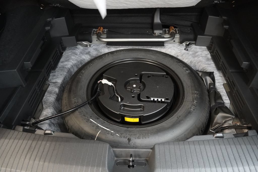 Used 2023 Nissan Rogue SV AWD/4WD image 10