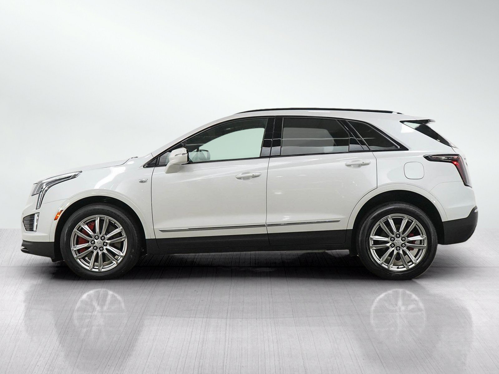 Used 2023 Cadillac XT5 Sportv AWD/4WD image 2
