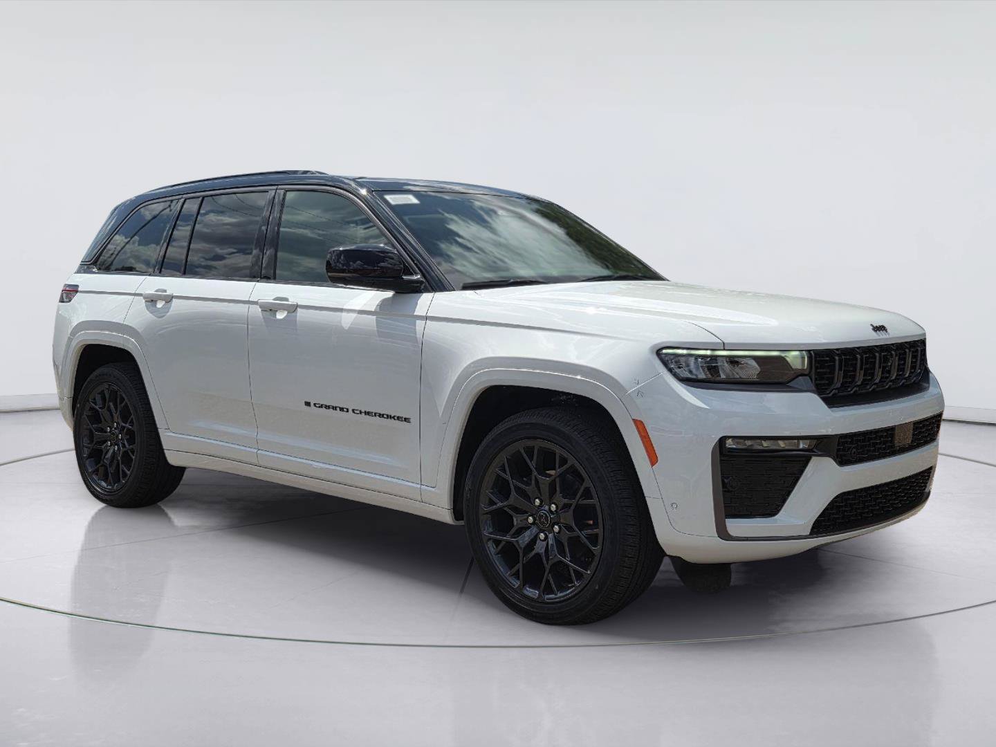 New 2027 Jeep Grand Cherokee Summit AWD/4WD image 2
