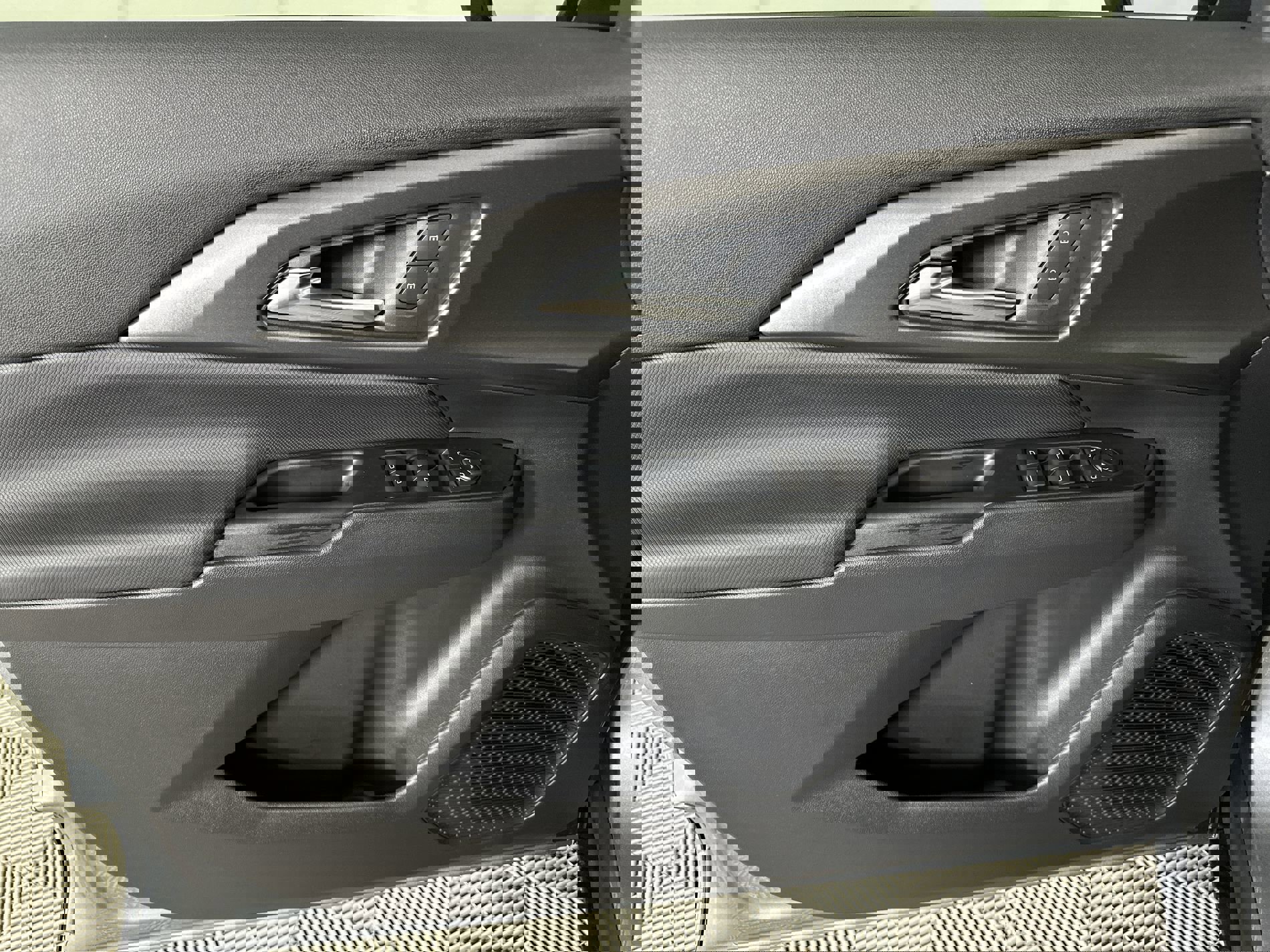 New 2026 Chevrolet Equinox EV LT image 55