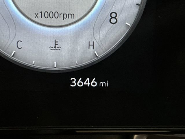 Used 2024 Hyundai Elantra SEL w/ Convenience Package image 6