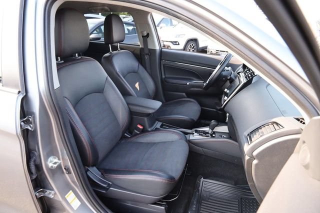 Used 2024 Mitsubishi Outlander Sport SE AWD/4WD image 27