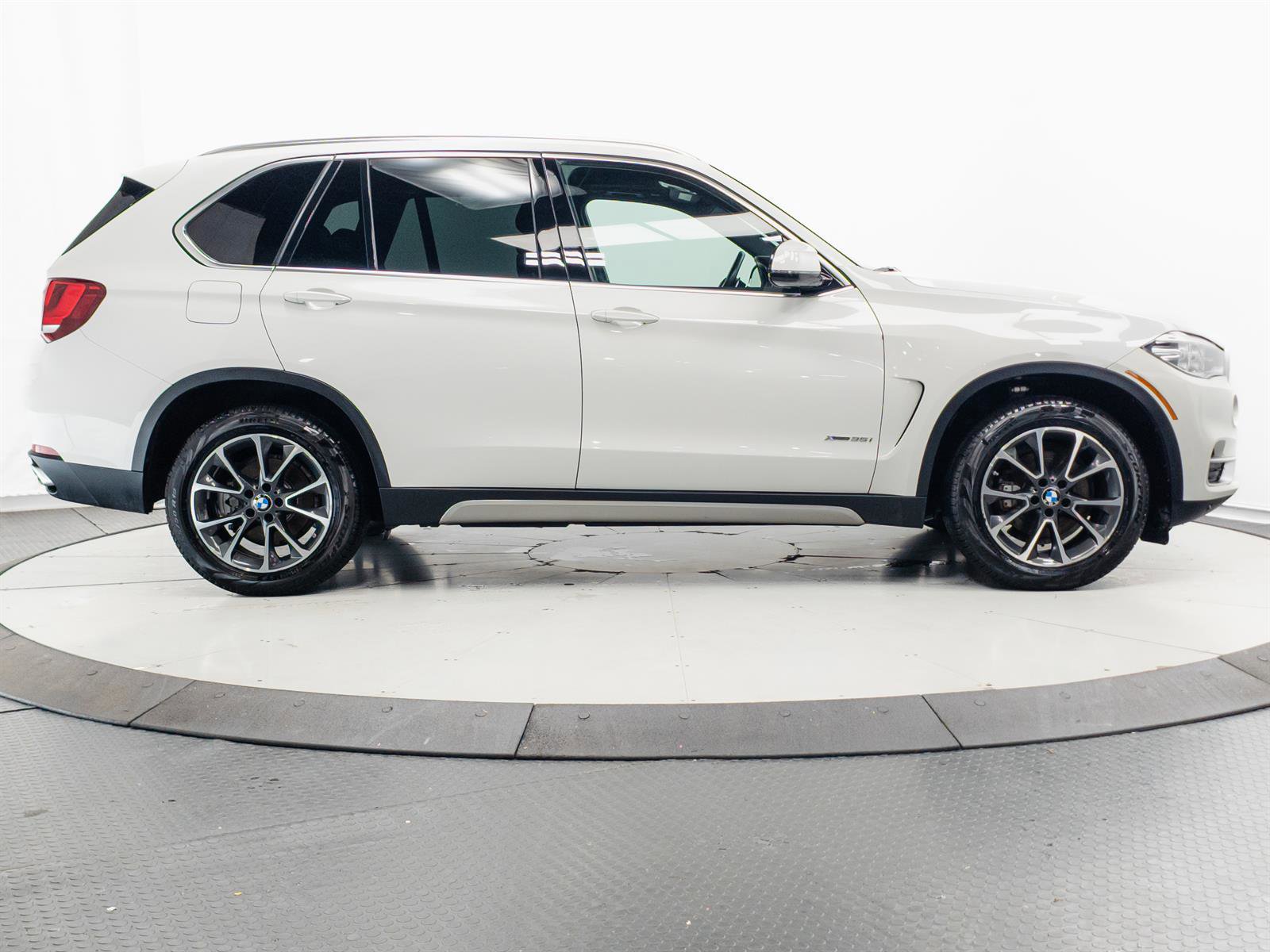 Used 2018 BMW X5 xDrive35i AWD/4WD image 13