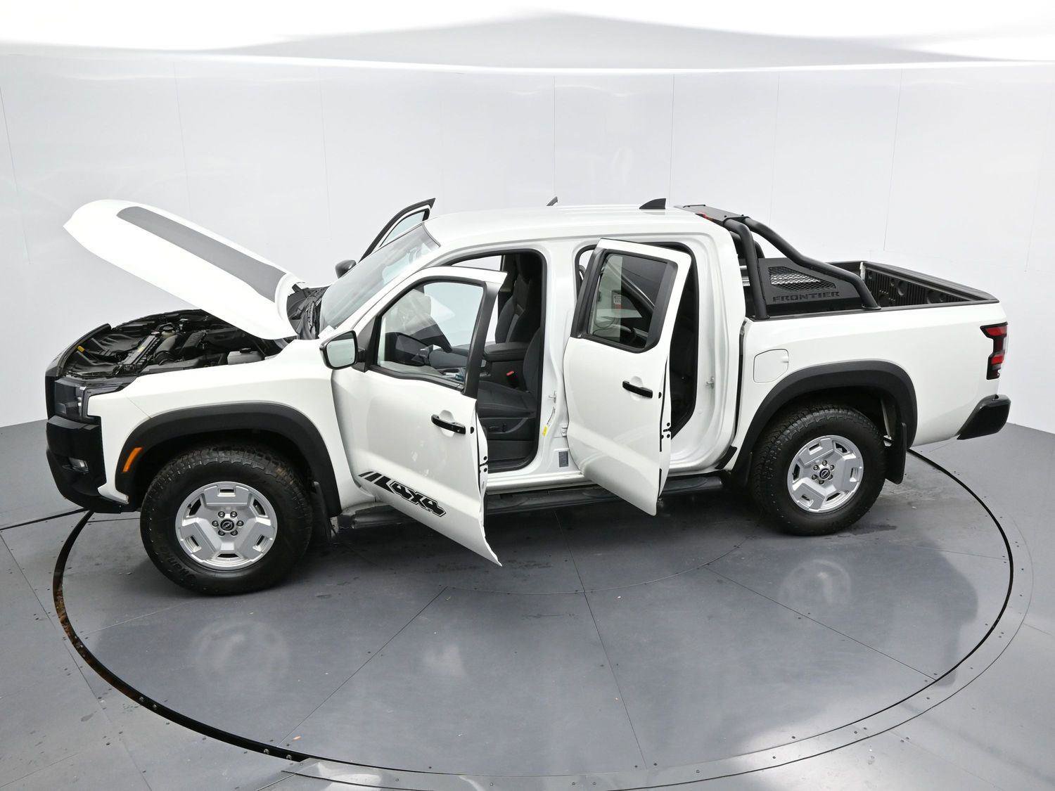 Used 2024 Nissan Frontier SV w/ Hardbody Edition image 37