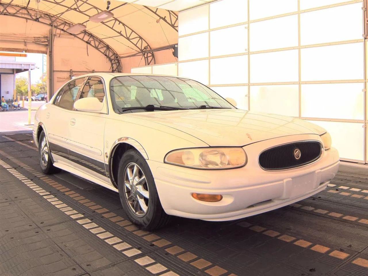 Used 2004 Buick Le Sabre Limited w/ Celebration Edition Package FWD image 4