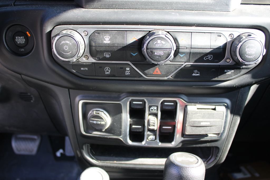 Used 2022 Jeep Wrangler Unlimited Sport AWD/4WD image 17
