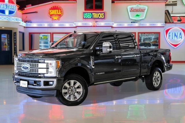 Used 2019 Ford F250 Platinum w/ Platinum Ultimate Package image 2