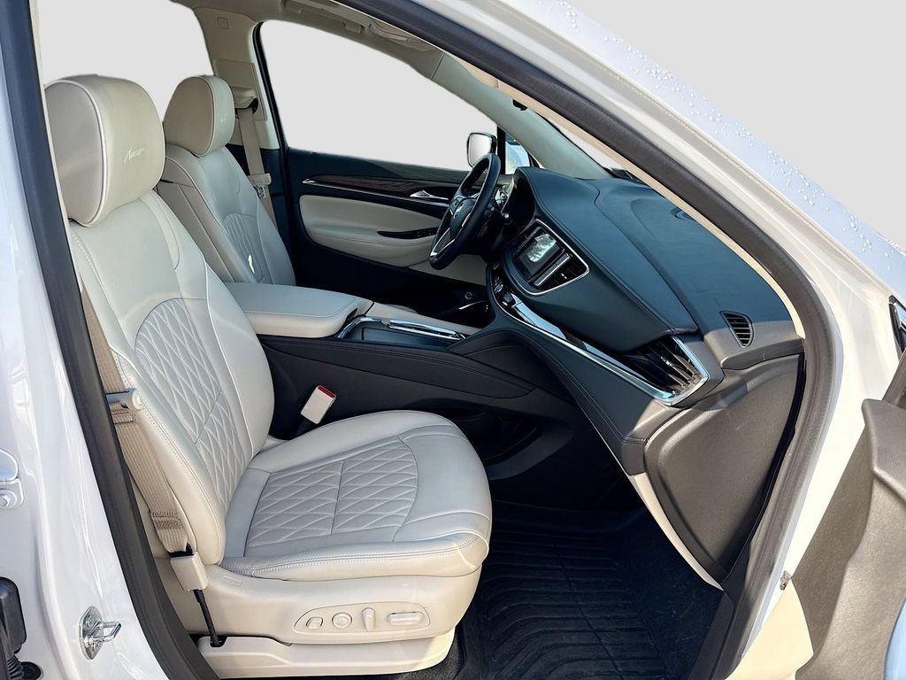 Used 2024 Buick Enclave Avenir w/ Trailering Package, 5000 lbs. FWD image 31
