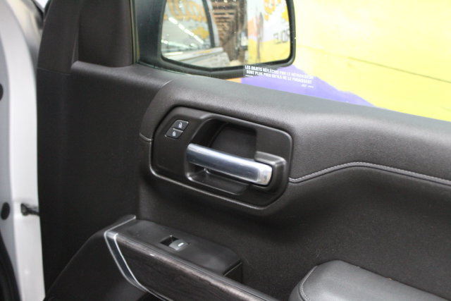 Used 2020 Chevrolet Silverado 1500 LTZ w/ LTZ Premium Package AWD/4WD image 11