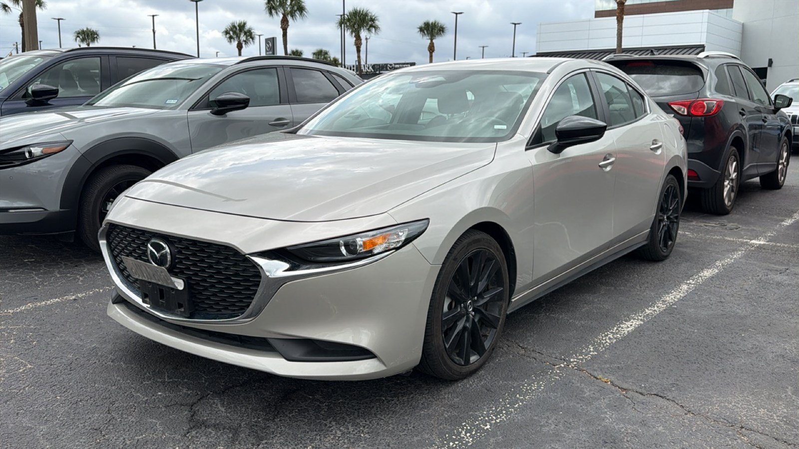 Used 2024 MAZDA MAZDA3 s FWD image 4