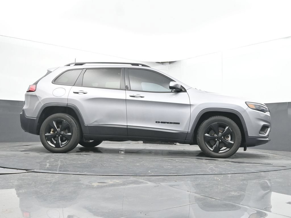 Used 2019 Jeep Cherokee Latitude Plus FWD image 24