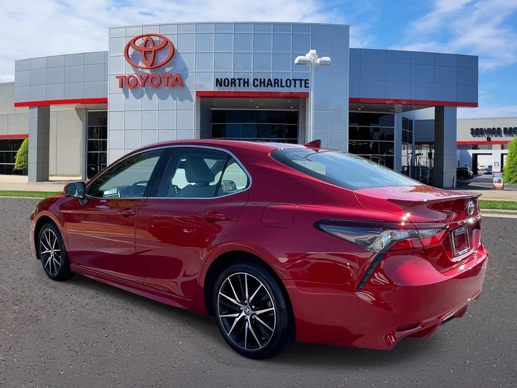 Used 2024 Toyota Camry SE w/ Convenience Package FWD image 6