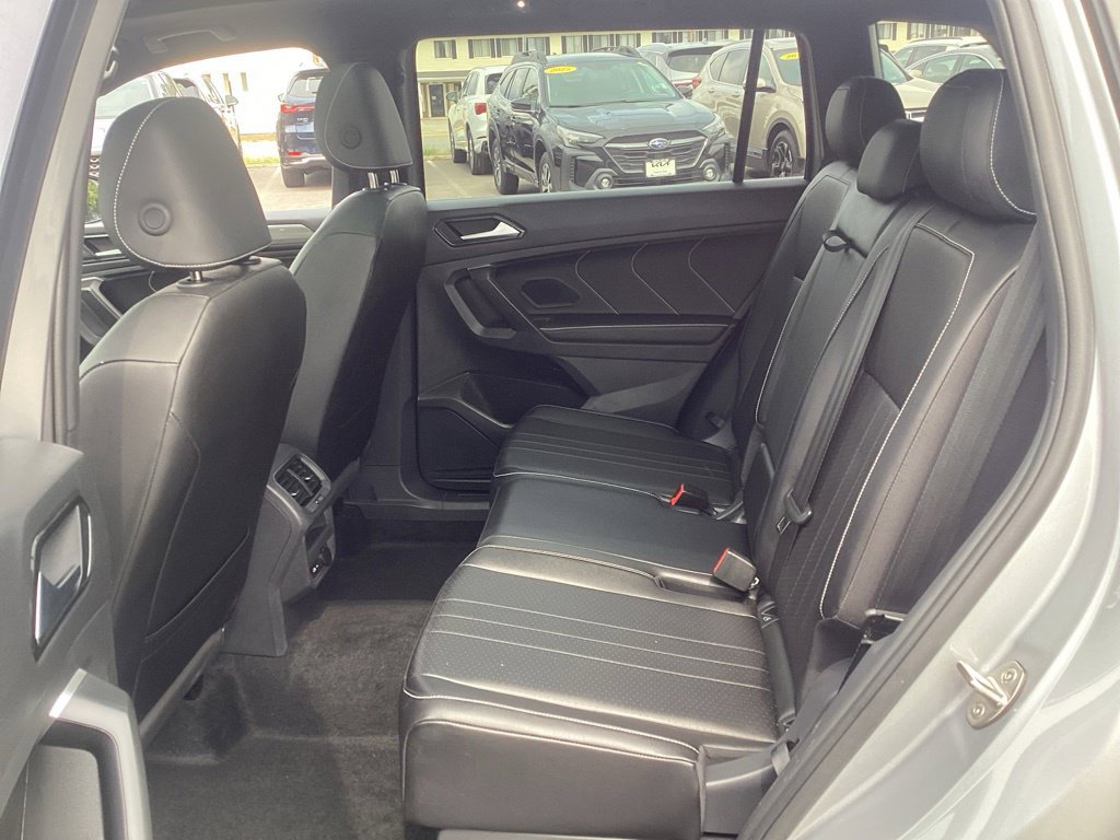 Used 2024 Volkswagen Tiguan SE R-Line AWD/4WD image 15