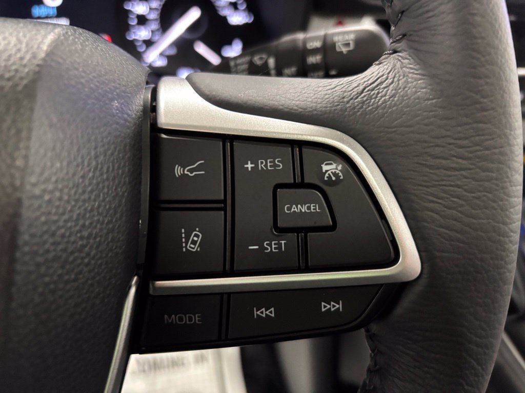 Used 2026 Toyota Sienna XLE AWD/4WD image 20