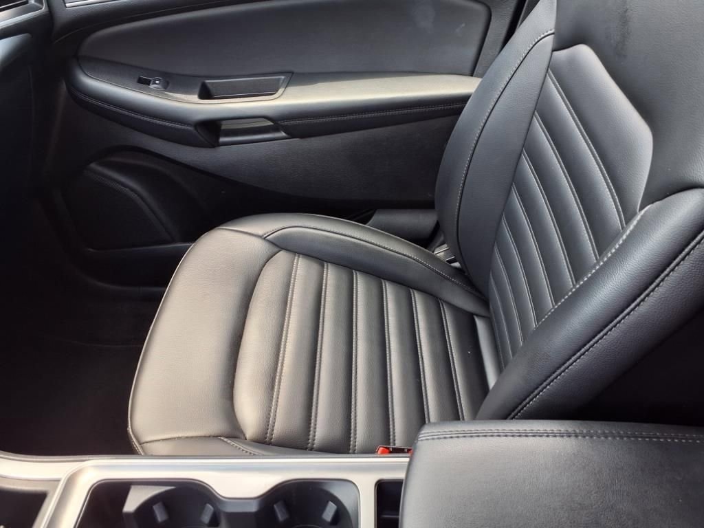 Used 2024 Ford Edge SEL image 27