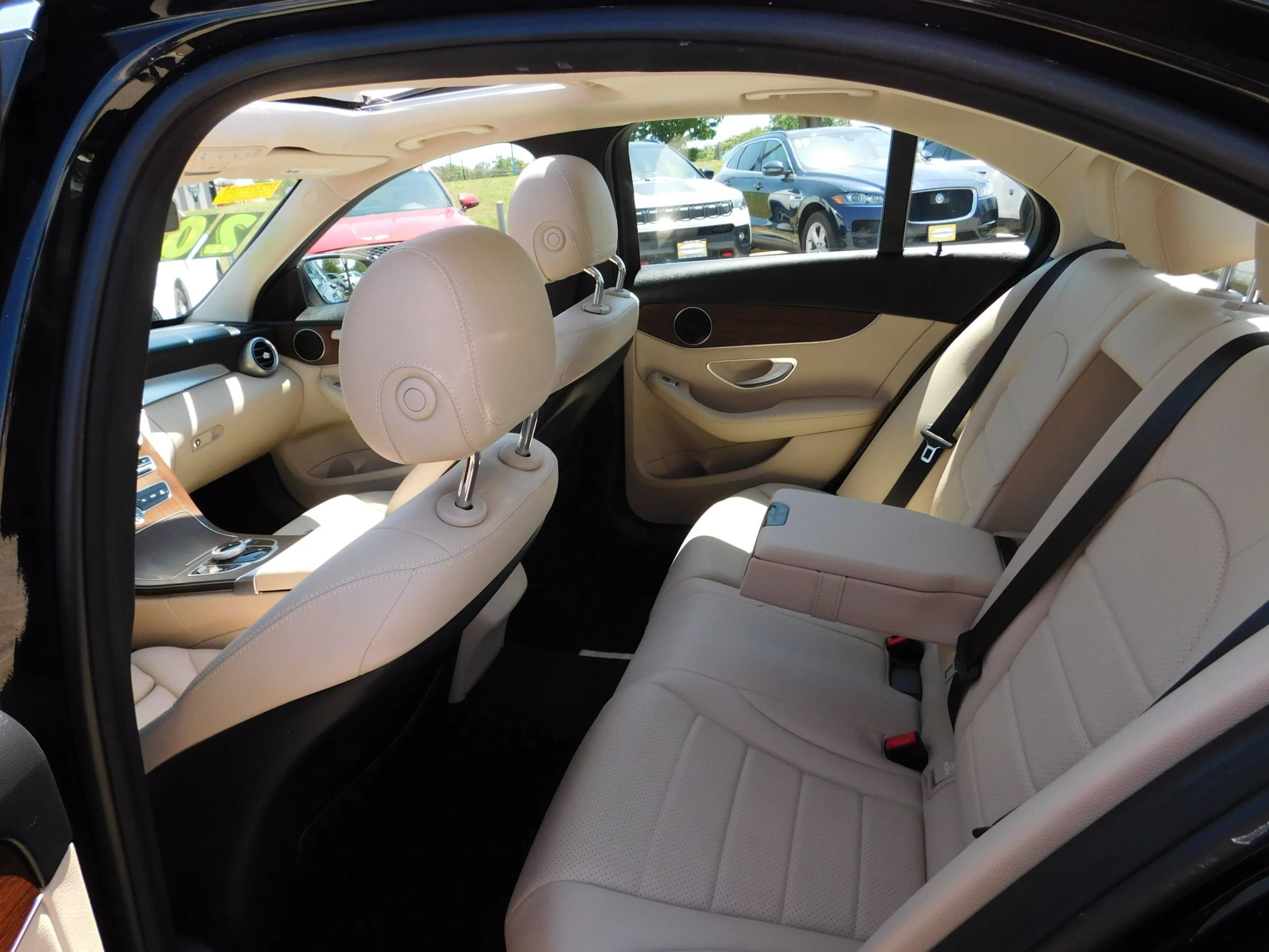 Used 2020 Mercedes-Benz C 300 4MATIC Sedan image 13