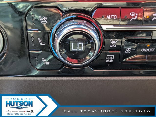 Used 2023 GMC Sierra 1500 SLT image 30