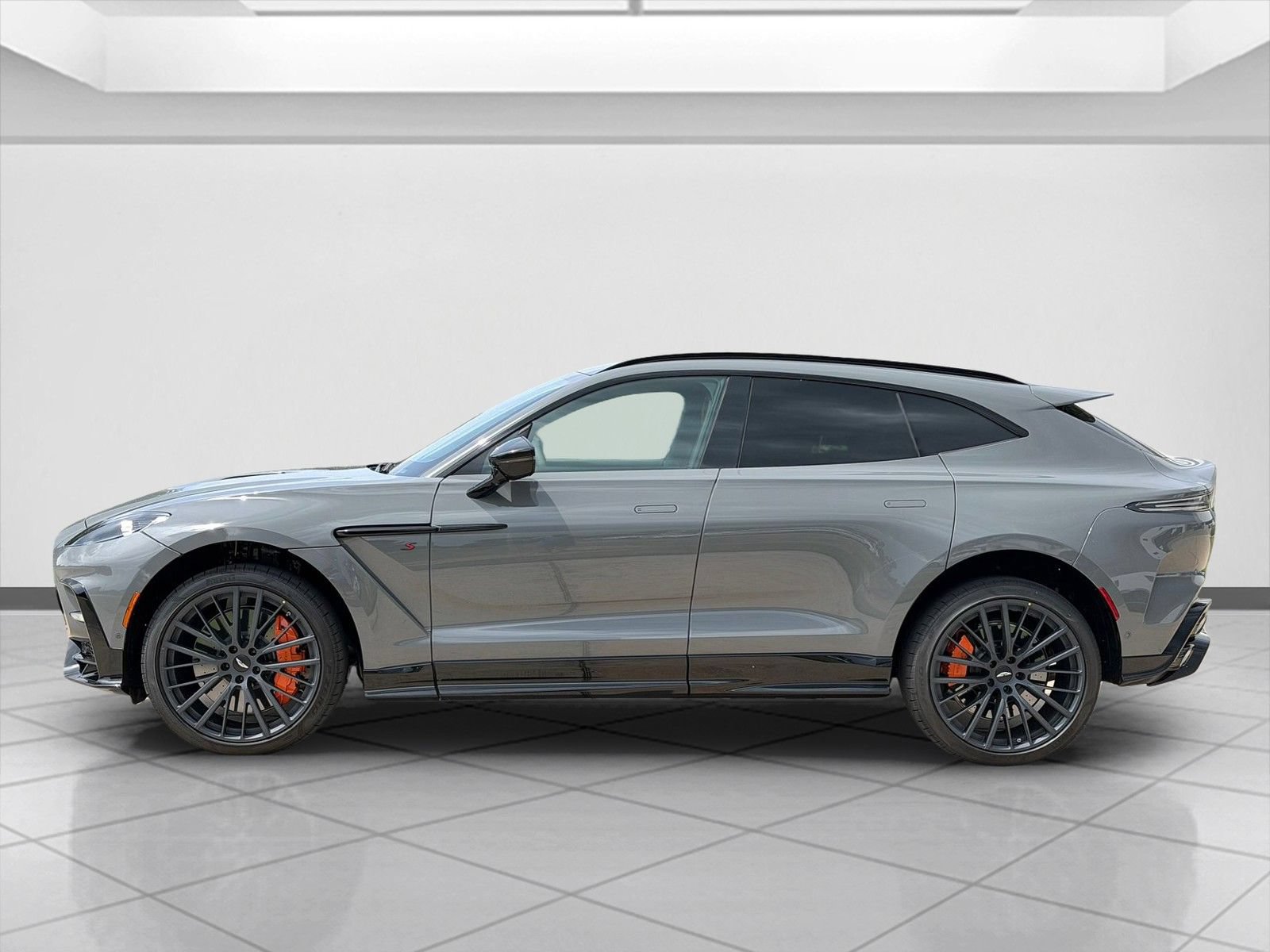 New 2026 Aston Martin DBX S AWD/4WD image 8