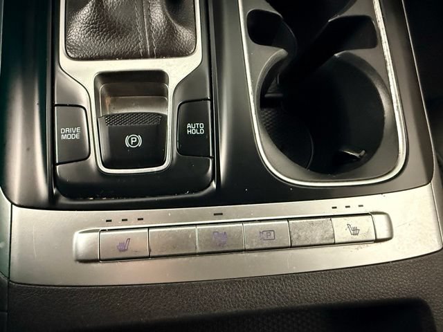 Used 2023 Kia Carnival LX FWD image 29