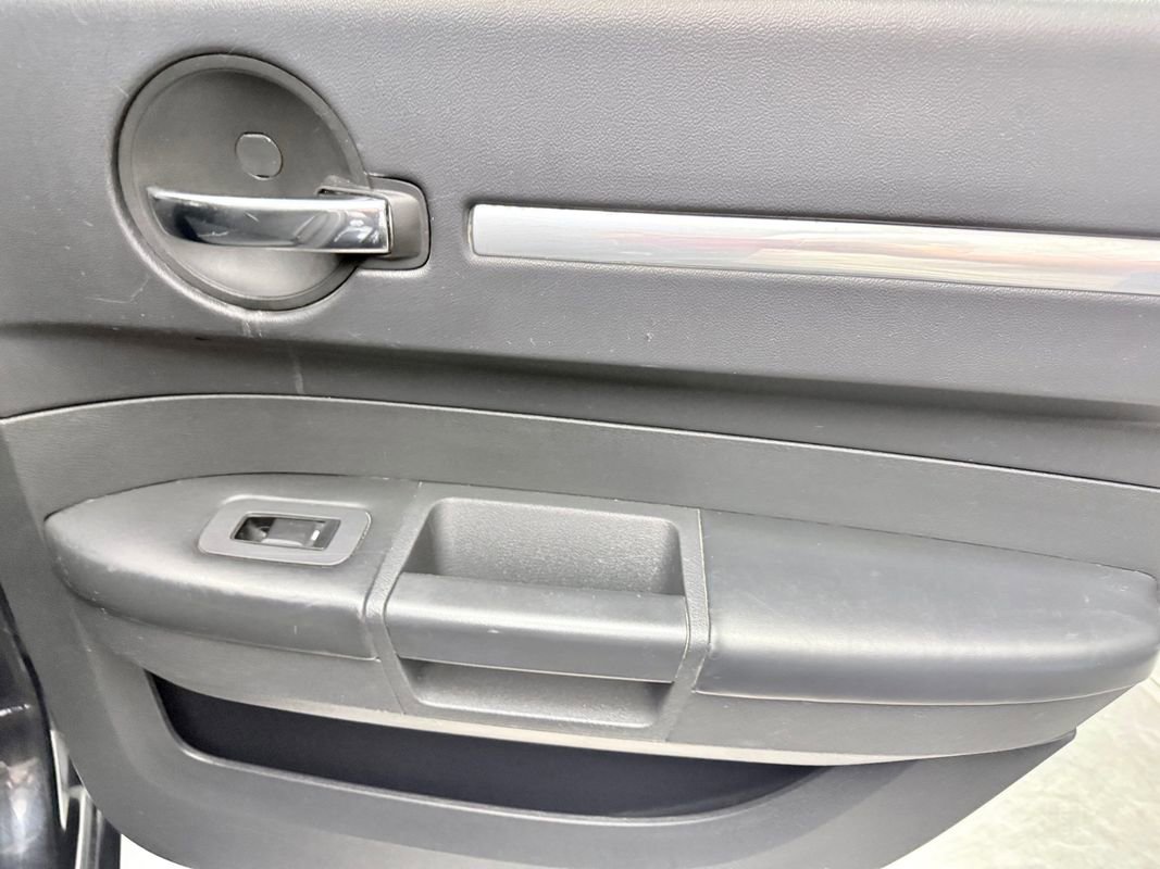 Used 2010 Dodge Charger SXT RWD image 18