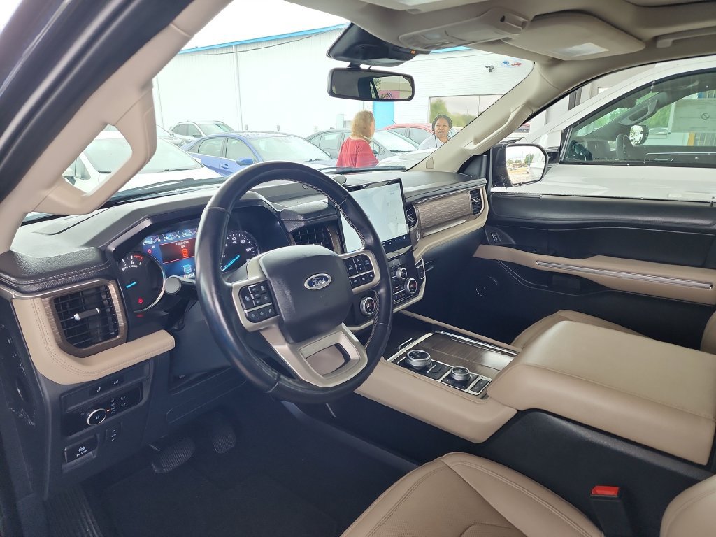 Used 2024 Ford Expedition Limited AWD/4WD image 15