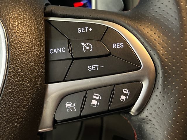 Used 2015 Jeep Grand Cherokee SRT w/ Quick Order Package 26J AWD/4WD image 22